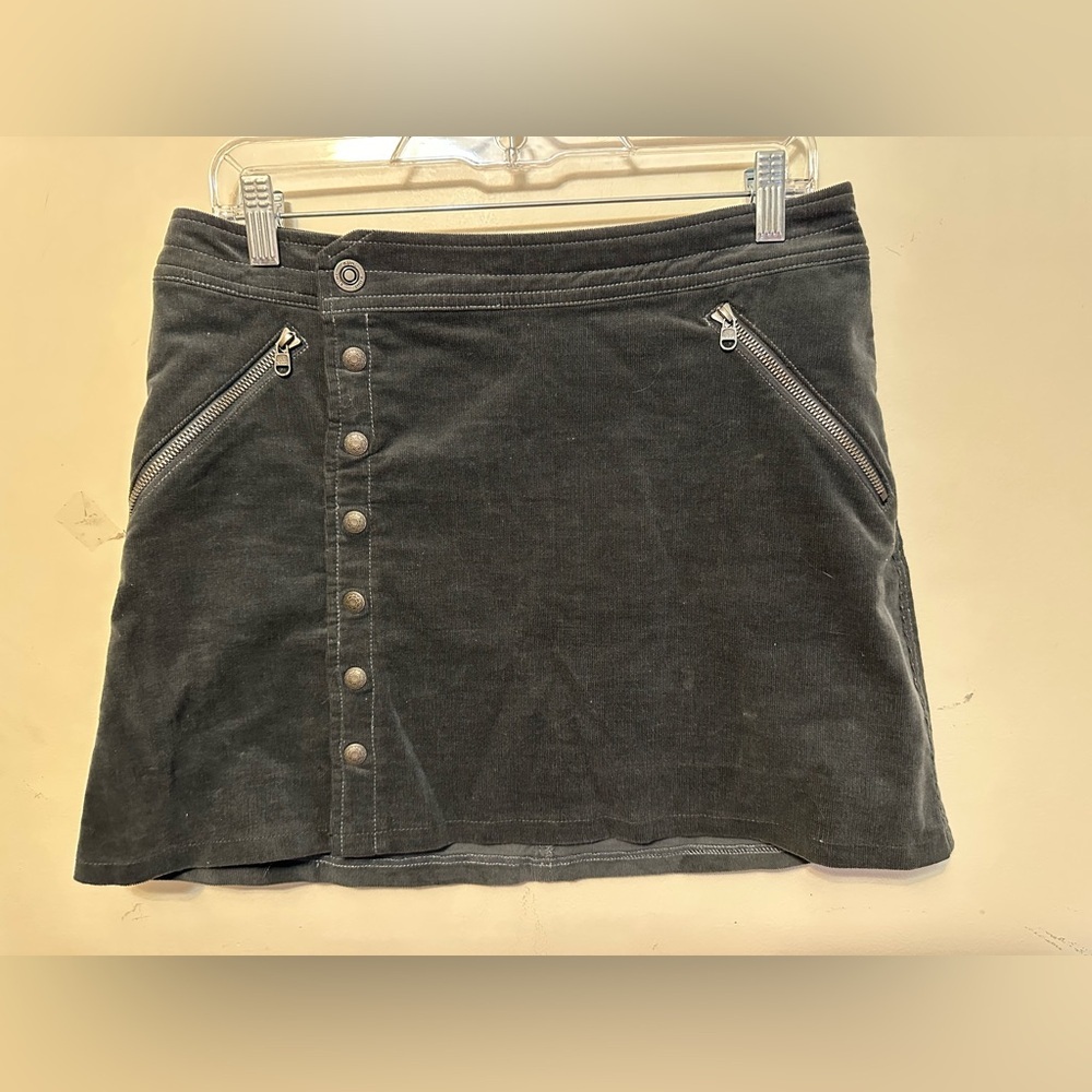 Kuhl Corduroy Streamline Skirt Size 6 Short Above Knee Mini Gray Snap Front